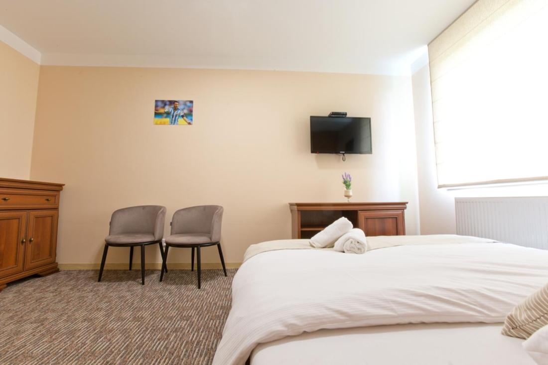 Hotel Restauracia Gol à Oravske Vesele Extérieur photo
